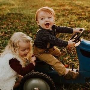 Meet your Posher, Elaine